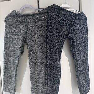 Nike Black and Gray Patterned Leggings